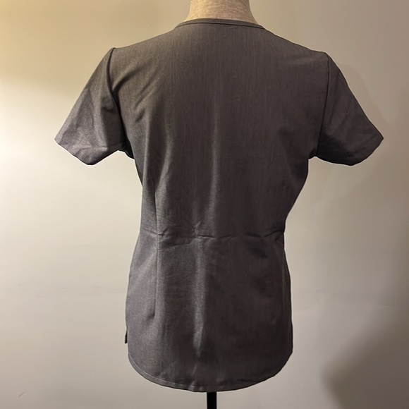 FIGS Scrub Top Women XS Technical Collection Shirt grayish white Stretch - Picture 6 of 8